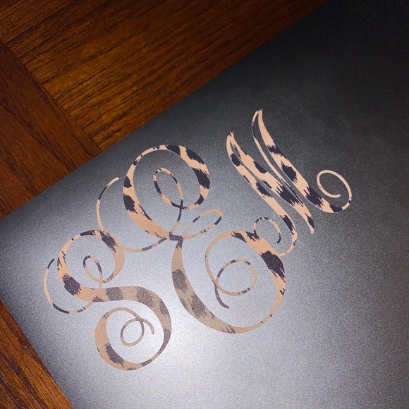 monogram/PLEASE READ - Picture 2 of 6